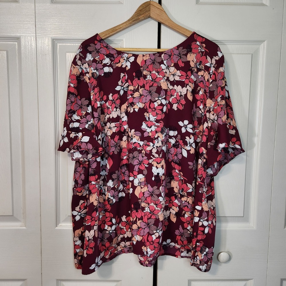 Liz Claiborne Womens 2X Floral Flutter Sleeve Blouse Burgundy Pink Keyhole Back